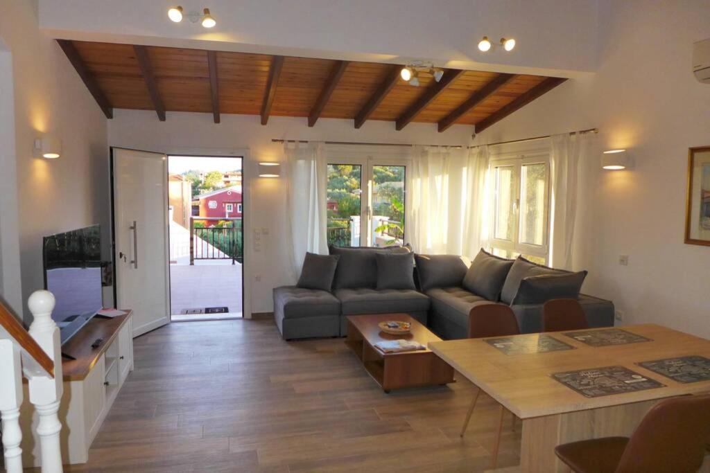 En-Ikia: Spacious And Comfortable 2 Bedroom Apartment Apartment Corfu (city)